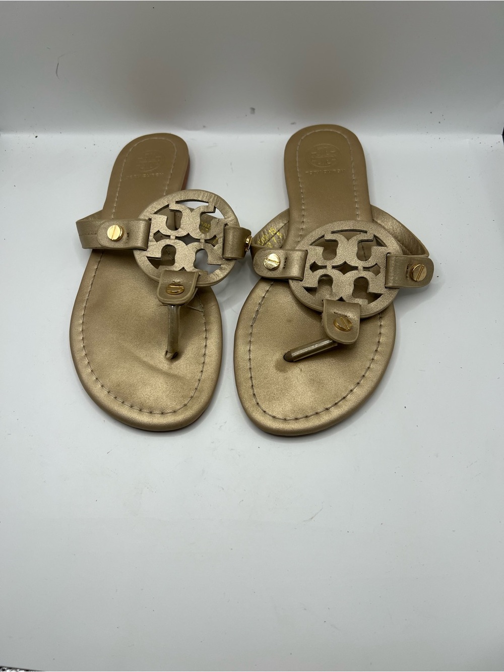 Tory Burch Metallic Gold Logo Thong Sandals - Picture 3 of 5